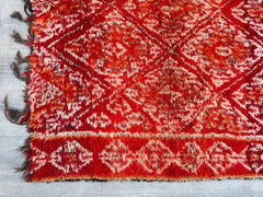 Vintage Rug 173 x 278 cm = 5.6 x 9.1 FT