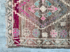 Vintage Rug 203 x 315 cm = 6.6 x 10.3 FT