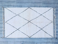 Beni Ourain Rug 168 x 277 cm = 5.5 x 9.1 FT