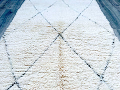 Beni Ourain Rug 137 x 226 cm = 4.5 x 7.4 FT