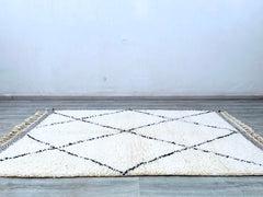 Beni Ourain Rug 157 x 251 cm = 5.1 x 8.2 FT