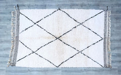 Beni Ourain Rug 157 x 251 cm = 5.1 x 8.2 FT