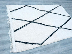 Beni Ourain Rug 166 x 246 cm = 5.4 x 8 FT