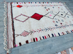 187x295 cm = 6.1 x 9.7 Moroccan Azilal Rugs – Tribal Elegance & Artisan Craftsmanship