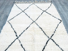 Beni Ourain Rug 148 x 242 cm = 4.9 x 7.9 FT