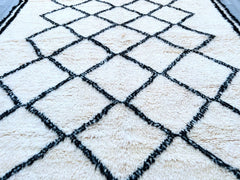 Diamonds Timeless Handmade Moroccan Wool Rug – Boho Chic & Neutral Elegance