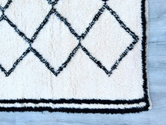 Diamonds Timeless Handmade Moroccan Wool Rug – Boho Chic & Neutral Elegance