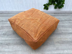 moroccan pouf, pouf, kilim pouf, berber pouf, outdoor pouf