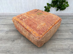 Moroccan Kilim Pouf, Outdoor Pink Kilim Pouf, Floor Pouf, Beni Ourain Square Pouf, Yoga Meditation Cushion, Bohemian Moroccan Pouf .