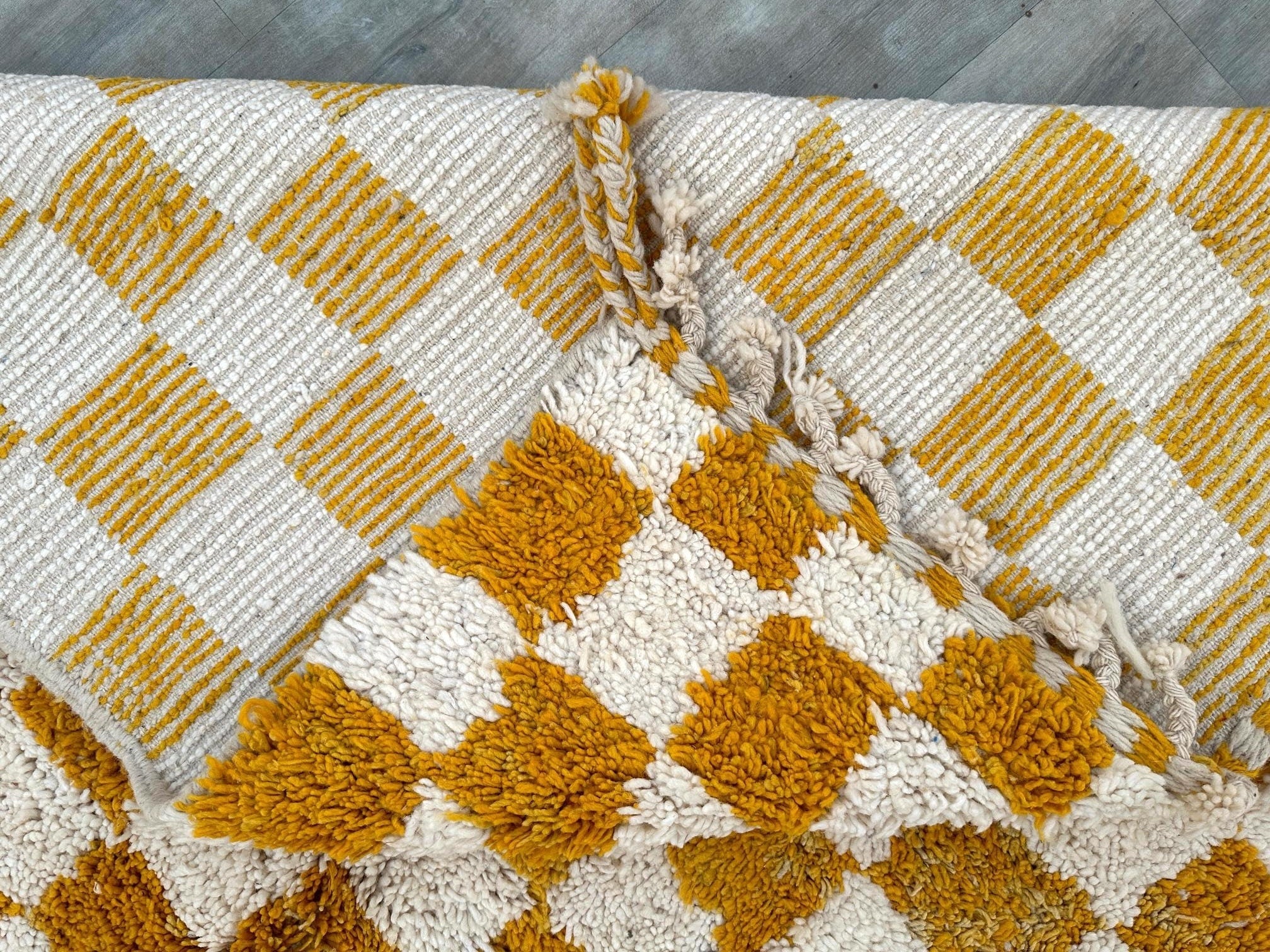 Tapis Berbère Marocain Beni Ourain – 5x8 Ft, Laine Jaune à Damiers, Fait Main Bohème