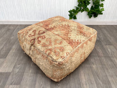 Colorful Kilim Cushions: Moroccan Flair for Cozy Corners