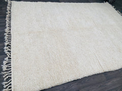 Beni Ourain Solid Wool Rug - Hand-Knotted