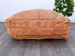 Vintage Pouf, Outdoor Moroccan Kilim Pouf, rug poof, Floor Pouf, Berber Square Pouf, Yoga Meditation Cushion, Bohemian Moroccan Pouf .